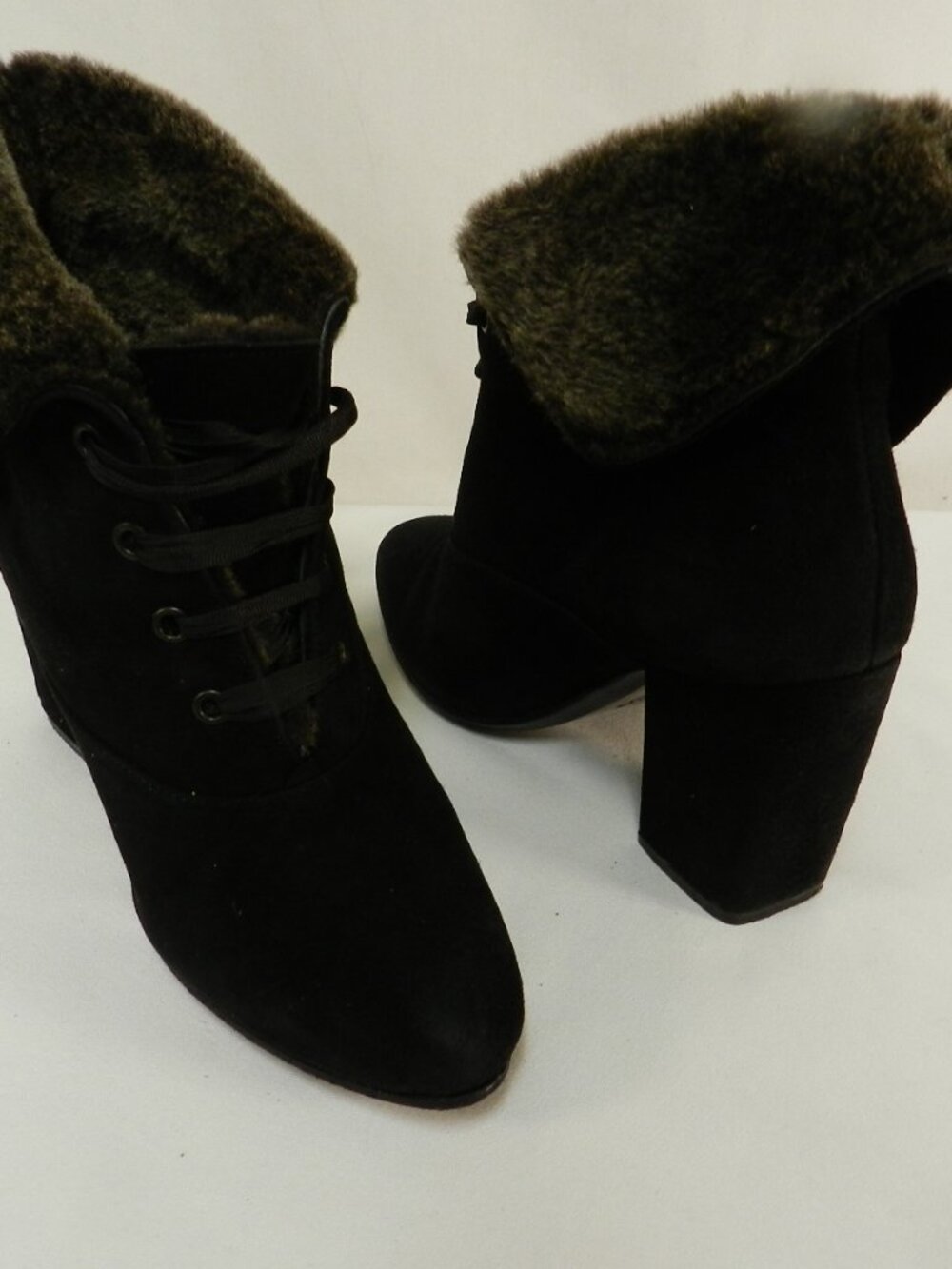 Robert Clergerie Suede Shearling lined heeled boots lace up France Size Sz 6